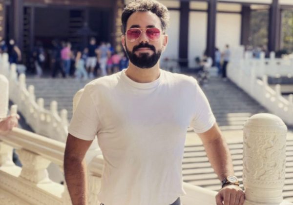 turismólogo-iraniano-Navid-Manafi-refugiado