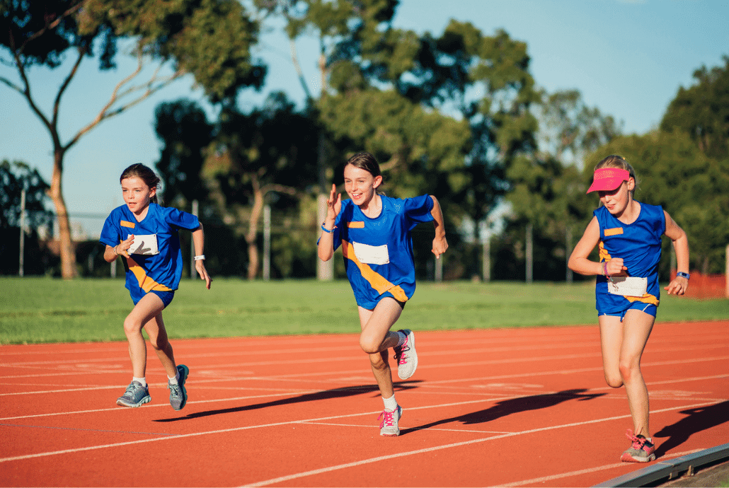 Corre, pula, arremessa: Saiba mais sobre as modalidades do atletismo