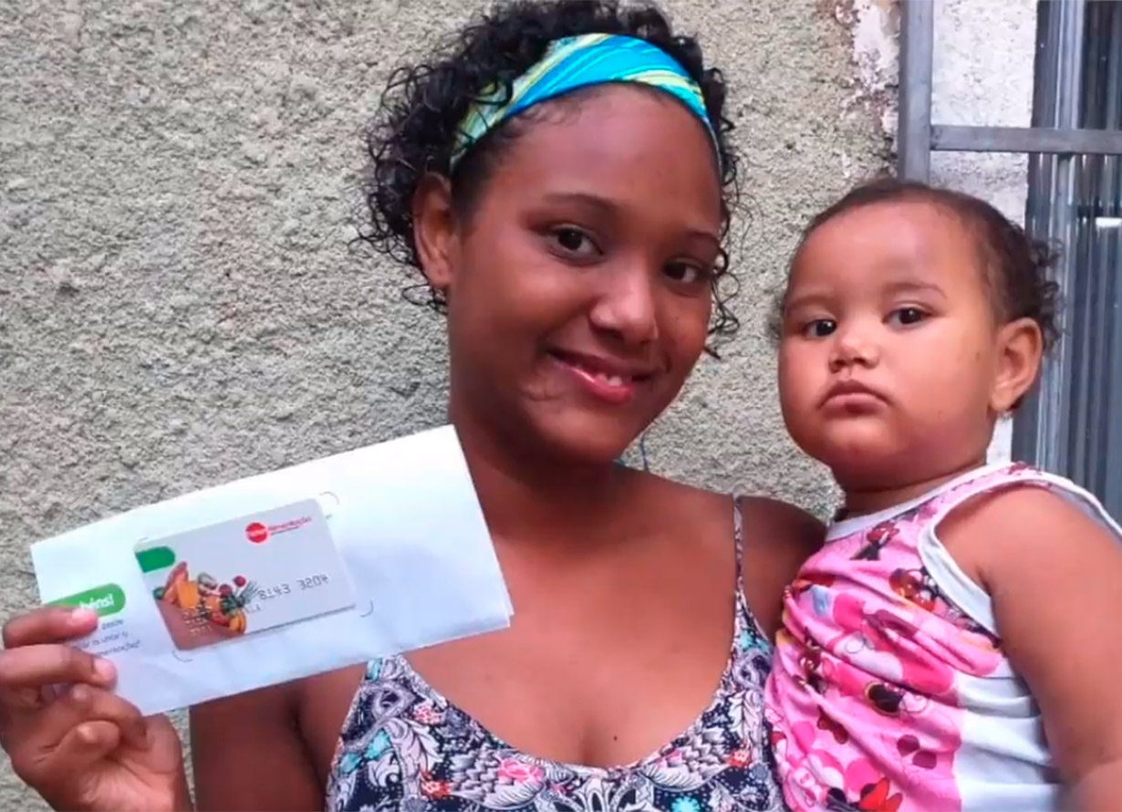 Claro e Instituto Claro beneficiam mais de 3 mil famílias no programa Mães  da Favela - Portal do Instituto Claro